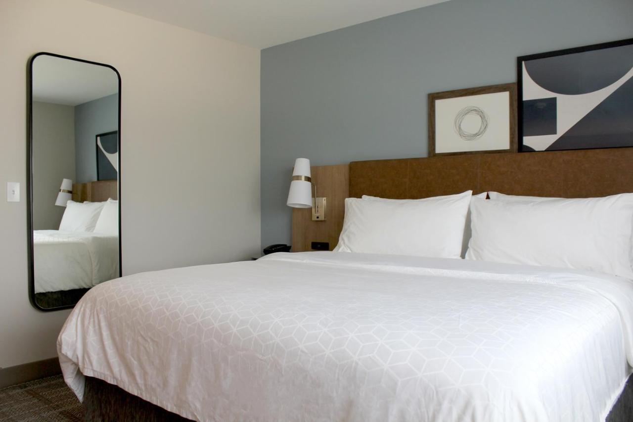 Staybridge - Iowa - By Ihg Coralville